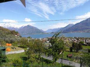 Afbeelding uit fotogalerij van Casa Lella in Domaso