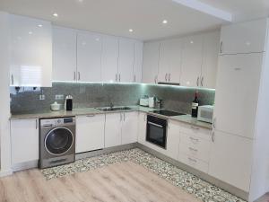 Gallery image of Moderno Duplex Comfort in Roses