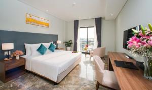 Katil atau katil-katil dalam bilik di PHU THANG GRAND HOTEL +84 gambar