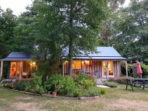 Afbeelding uit fotogalerij van Bumblebee Cottage in Greytown