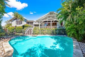Kolam renang di atau dekat dengan Serenity - Mudjimba - Pet Friendly Holiday Home