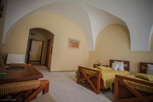 Posezení v ubytování Hotel Sighişoara + 26 fotografií