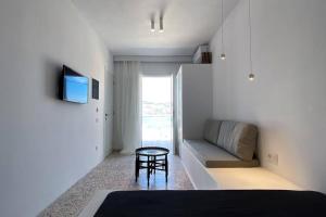 TV a/nebo společenská místnost v ubytování Aerase Apartment