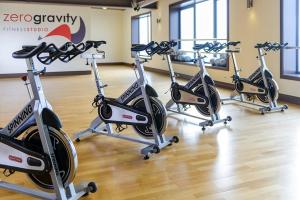 Palestra o centro fitness di Manor West Hotel & Leisure Club