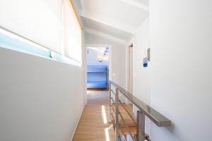 Postel nebo postele na pokoji v ubytování SKAI Two Floor Apartment