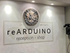 Certificato, attestato, insegna o altro documento esposto da ReArduinoIvrea