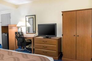 Gallery image of Days Inn by Wyndham Penn State in State College