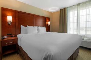 Postel nebo postele na pokoji v ubytování Comfort Inn & Suites Euless DFW West