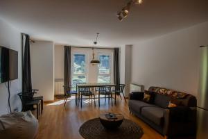 Foto dalla galleria di Modern and cozy apartment in Arinsal with views - Vall del nord ad Arinsal
