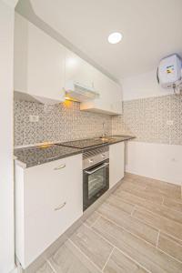 Dapur atau dapur kecil di Beach House Tajao