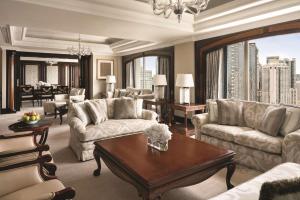 Uma área de estar em Shangri-La Jakarta