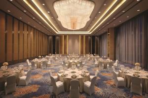 Restaurace v ubytování Shangri-La Hefei + 37 fotografií