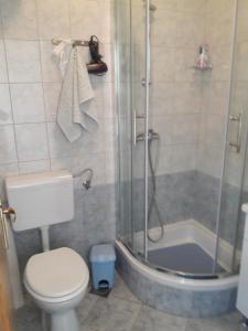 Koupelna v ubytování Apartmani Prpić