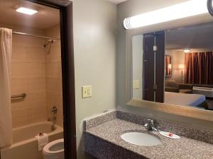 Gallery image of Travelodge by Wyndham Laurel Ft Meade Near NSA in Laurel