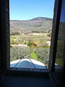A general mountain view or a mountain view taken from a panziókat