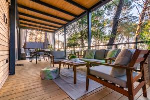 Балкон или терраса в Mobile Homes AZZURRO