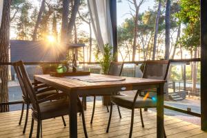 Балкон или терраса в Mobile Homes AZZURRO