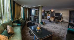 TV a/nebo společenská místnost v ubytování Hotel Tafilalet