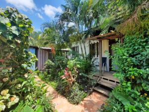 Zahrada ubytování Roatan Backpackers' Hostel