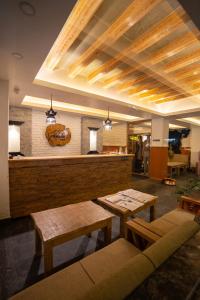 Uma área de estar em Hotel Mera Peak Private Limited