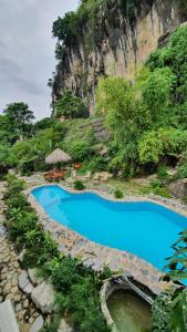 Piscine de l'établissement TRANG AN SECRET GARDEN ou située à proximité