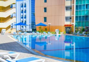 Bazén v ubytovaní Tolip El Galaa Hotel Cairo alebo v jeho blízkosti