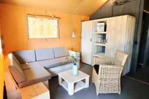 Posezení v ubytování Glamping Belgisch Limburg