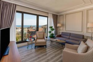 Χώρος καθιστικού στο Amiral Palace Hotel Boutique Class