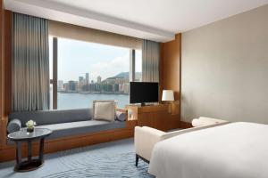 Letto o letti in una camera di Kerry Hotel Hong Kong by Shangri-la