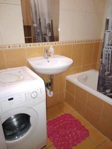 Koupelna v ubytování Budai Vám Apartmanház