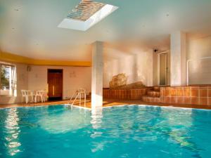 Bazén v ubytování Hotel Eden nebo v jeho okolí