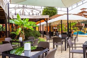 Bazén v ubytování Complex Sunrise by HMG - All Inclusive nebo v jeho okolí