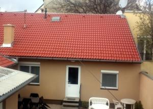 Budova, v ktorej sa apartmán nachádza