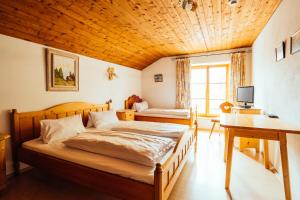 Postel nebo postele na pokoji v ubytování Landgasthof Böck