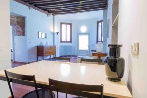 A seating area at THE ARCH historic accommodation