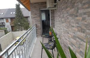 Balkón nebo terasa v ubytování Flamingó Apartmanház