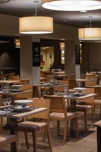 Restaurace v ubytování ibis Styles Clermont-Ferrand Aéroport