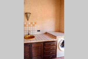 Kuchyň nebo kuchyňský kout v ubytování Can Olivo - Villa 6 pax en Ibiza