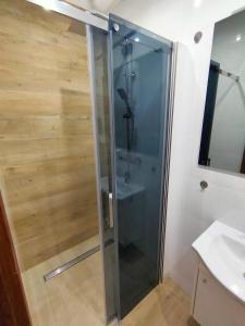 Gallery image of Willa Kier dom bliźniak 7-osobowy ZE STREFĄ BASENOWĄ w miejscowości Chocznia NIEDALEKO ZATORU I ENERGYLANDII in Chocznia