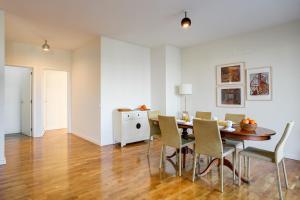 Gallery image of Amazing Tailor Made Penthouse by the Beach #1 in Oeiras