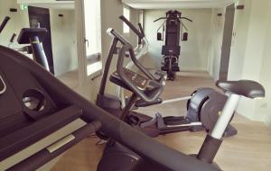 Fitness centrum a/nebo fitness zařízení v ubytování ibis Styles Clermont-Ferrand Aéroport