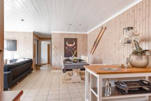 Posezení v ubytování In the middle of Trysilfjellet - Welcome Center - Apartment with 3 bedrooms - By bike arena and ski lift