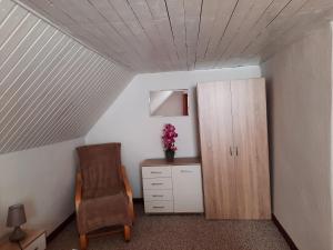 Galeriebild der Unterkunft Ferienhaus Silke - östlich der Dorfstraße in Grieben Insel Hiddensee in Grieben