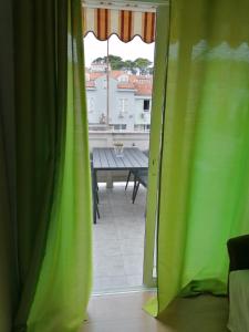 Balkón nebo terasa v ubytování Apartment and room Gušćić