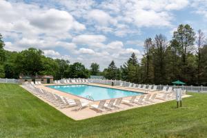 The swimming pool at or close to Spring Gulch Chalet 12