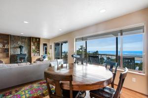 Φωτογραφία από το άλμπουμ του Top of the World σε Tillamook