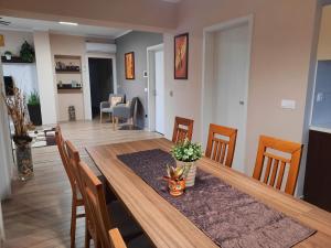 Posezení v ubytování Kendosz Apartman