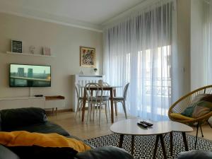 TV a/nebo společenská místnost v ubytování PRONTO apartman & PRONTO studios