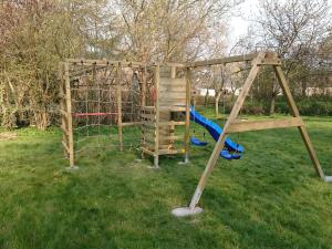 Herní místnost nebo prostor pro děti v ubytování Holiday Home in Luxembourg with Pool
