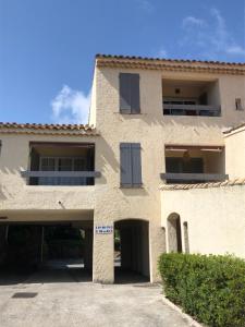 Gallery image of Sainte Maxime Vue féerique piscine chauffée in Sainte-Maxime